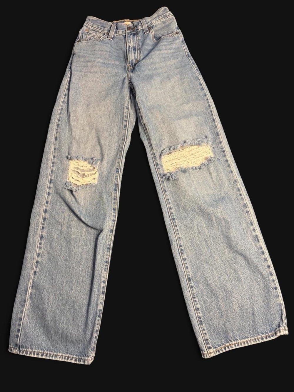 Levi’s High Waisted Light Blue Distressed Straight-Leg Women's Jeans